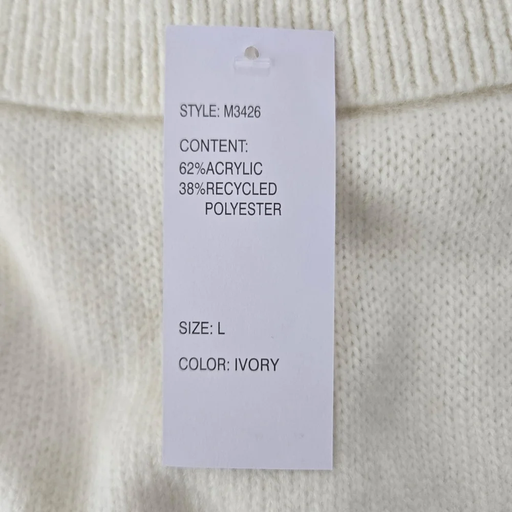 Design History Off The Shoulder Sweater. Cozy casual knit. Ivory. Size Large. Ne